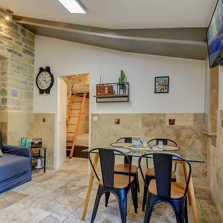 Le Coin Vintage I Hypercentre I Bourguignon & Cosy * Ντιζόν